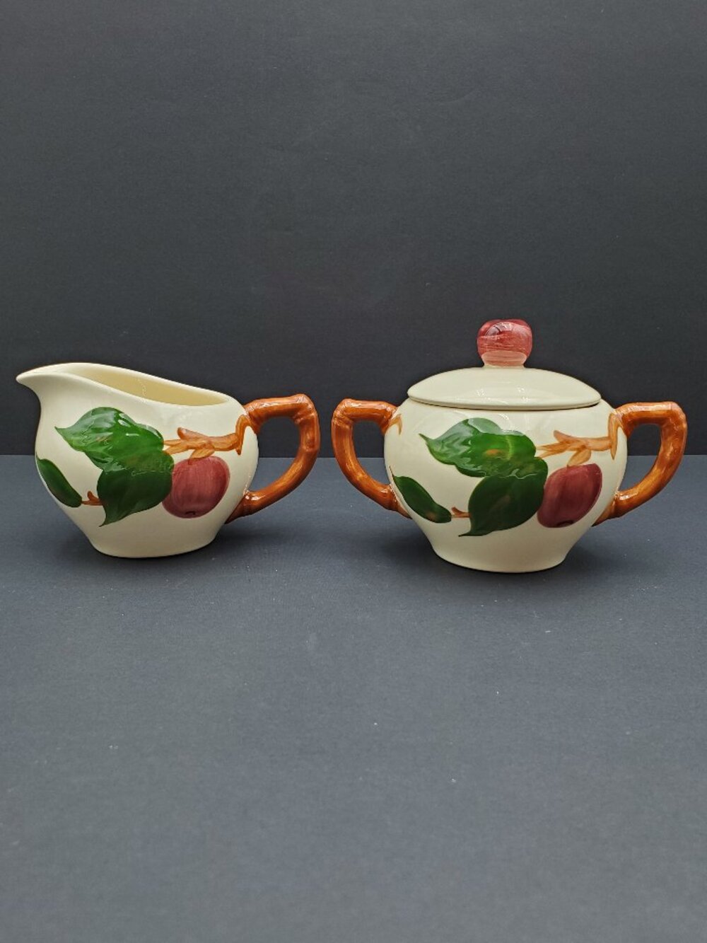 Franciscan Apple Creamer & Sugar Bowl with Lid Vintage Apples Creamer Set